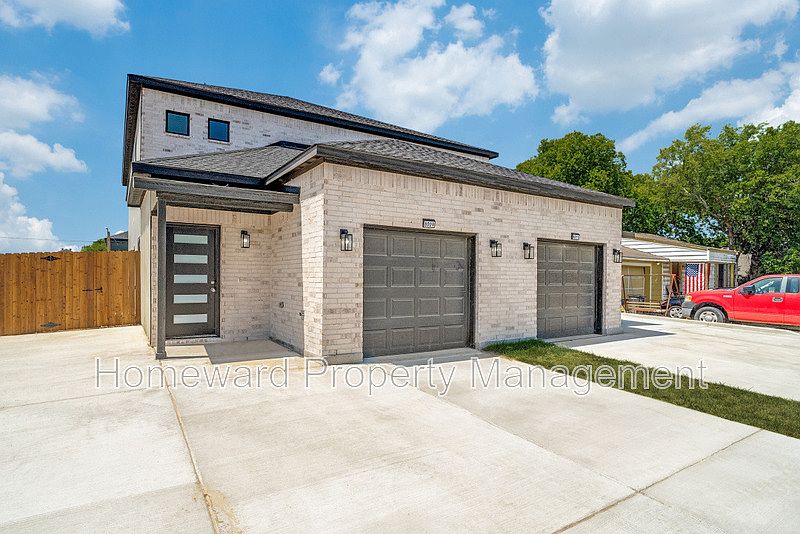 1st image of 8009 Doreen Ave