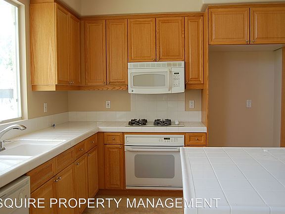 3rd image of 430 Avenida Gaviota