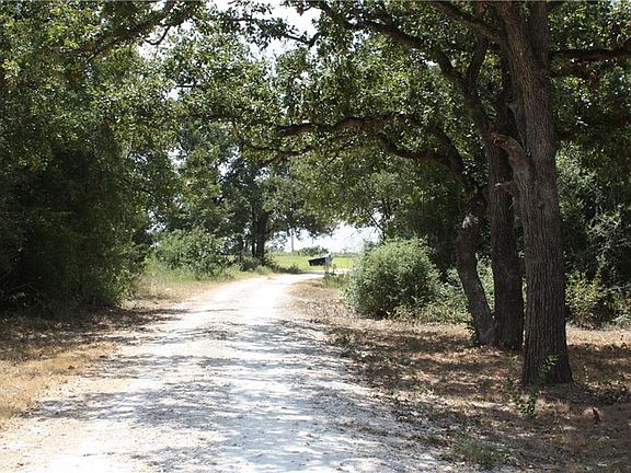 2nd image of 2301 County Road 475