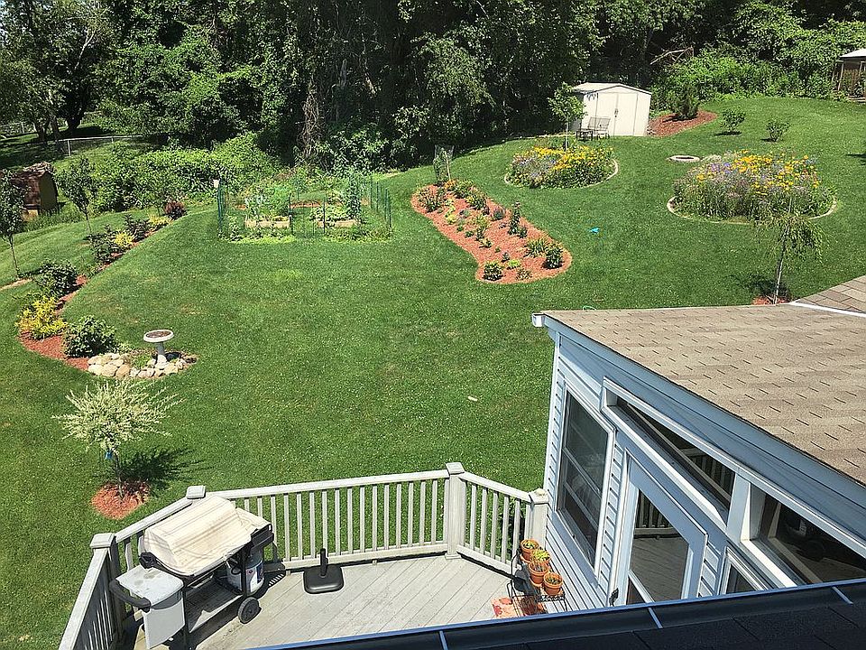 2nd image of 109 Brookdale Cir