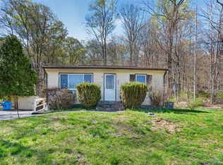 689 Sprout Brook Rd, Putnam Valley, NY 10579