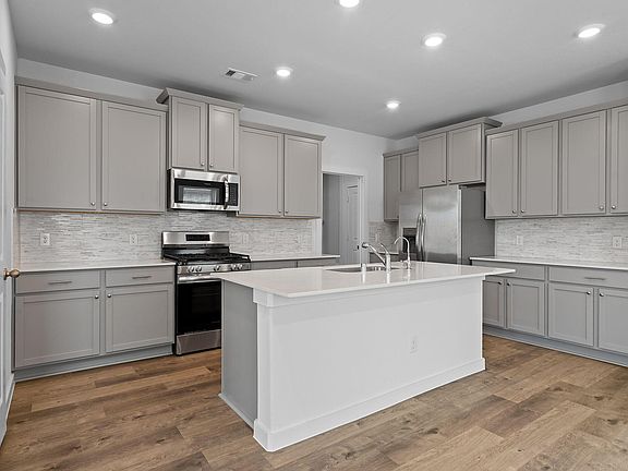 5th image of 332 Gambels Quail Rd