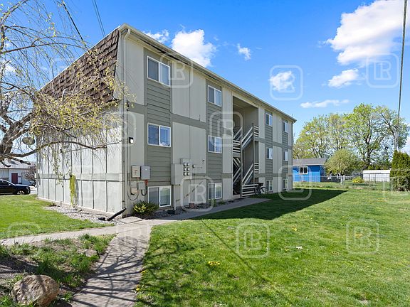2nd image of 107 E Hattie Ave #11209837