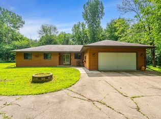 N5414 County Road D, New London, WI 54961