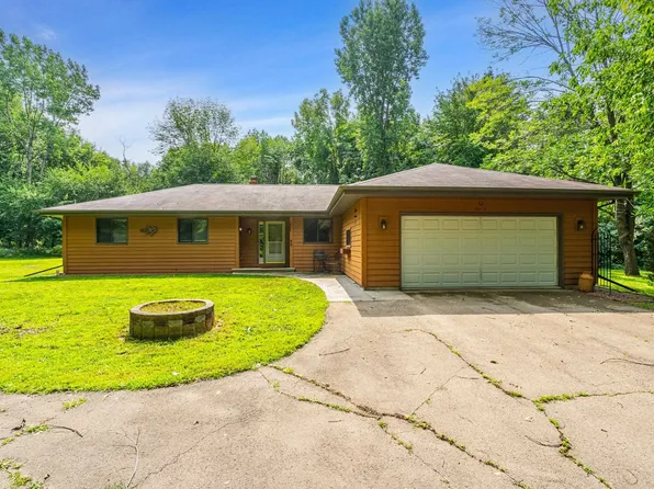 N5414 County Road D, New London, WI 54961