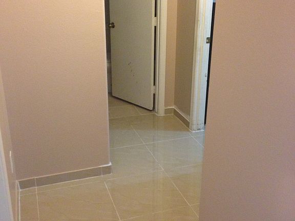 5th image of 2820 W Angela Dr