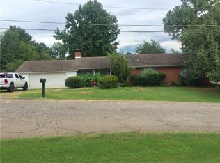 700 Beeler St, Poteau, OK 74953