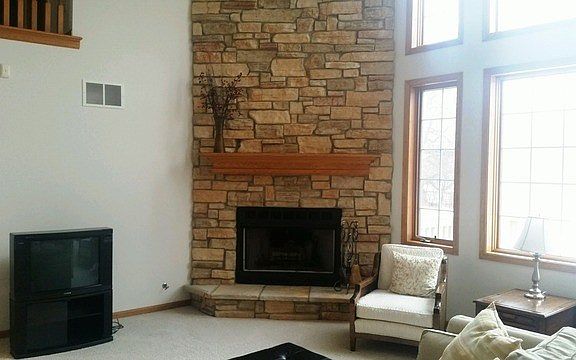 5th image of 1400 Candlewick Dr NW