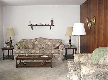 3rd image of 2165 Saratoga Dr
