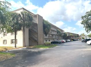 9300 SW 8th St APT 216, Boca Raton, FL 33428