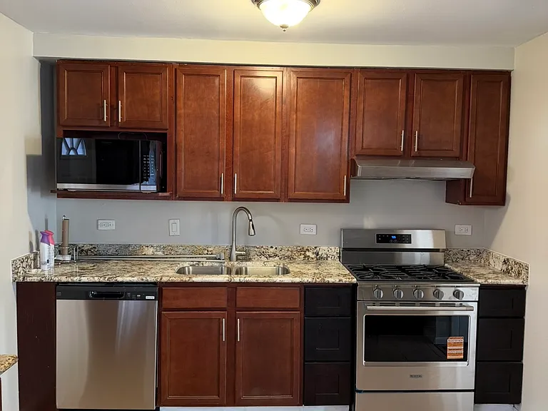 937 W North Ave #C — Photo 6