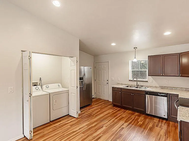 3475 S Robert Lile Cir — Photo 2