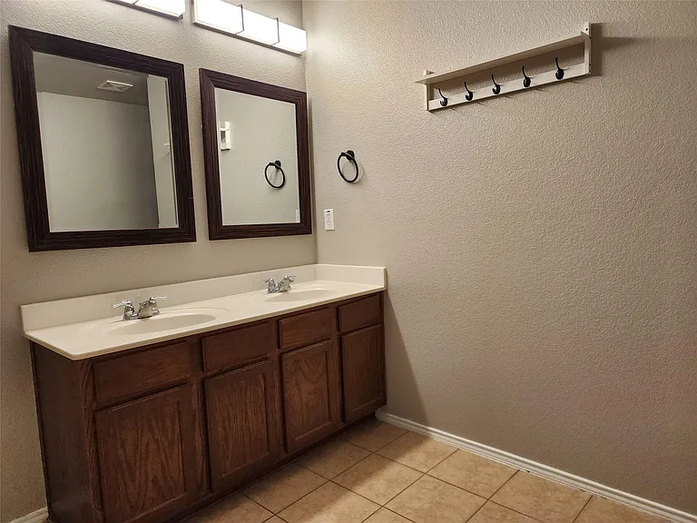700 Swan Dr #1 — Photo 14
