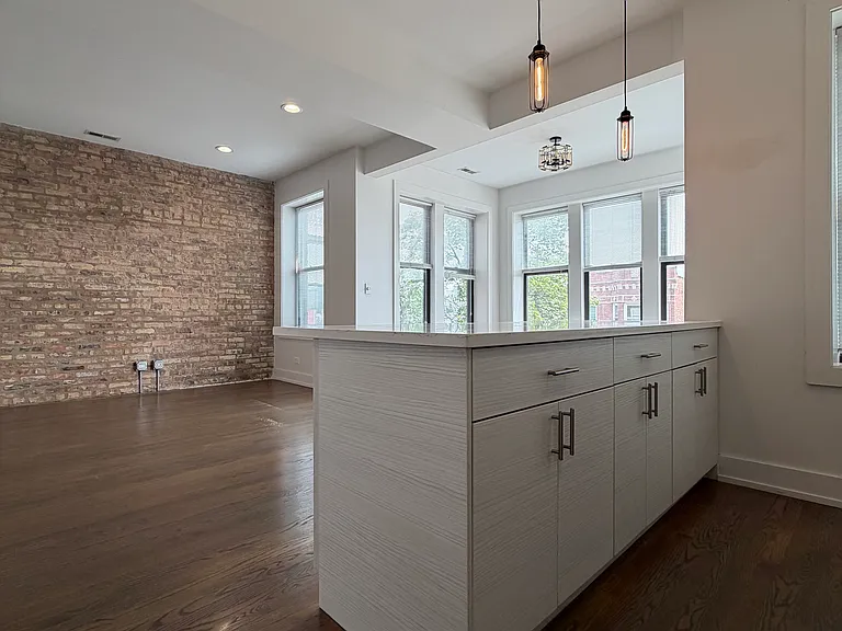 2020 N Spaulding Ave #3 — Photo 3