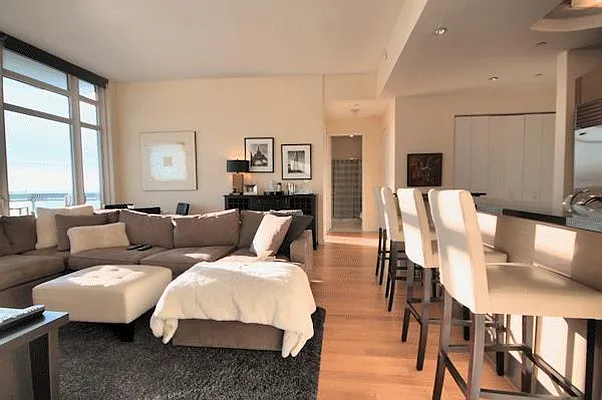 Rented by Kian Realty | media 15