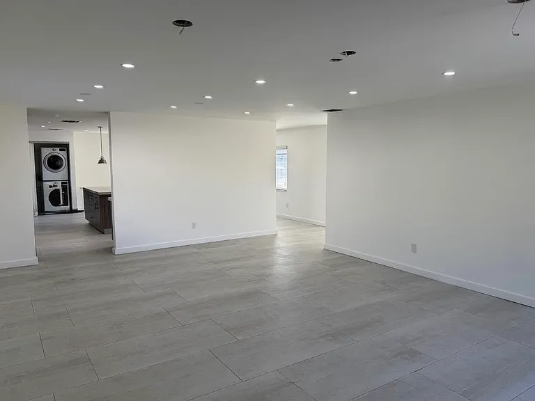 2832 SW 124th Ct — Photo 5