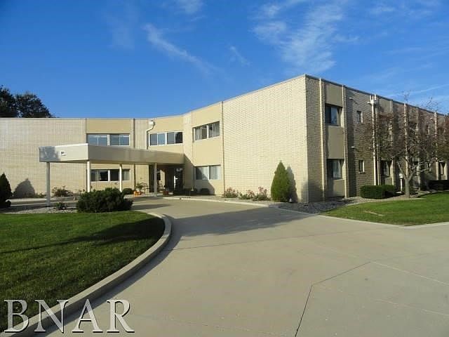 1st image of 307 Fairway Dr APT 5
