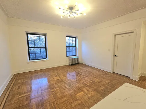 360 Clinton Street image 1 of 17