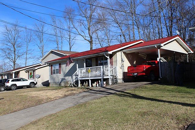 2nd image of 223 Hatfield St