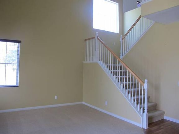 3rd image of 37493 Stellarview Ave