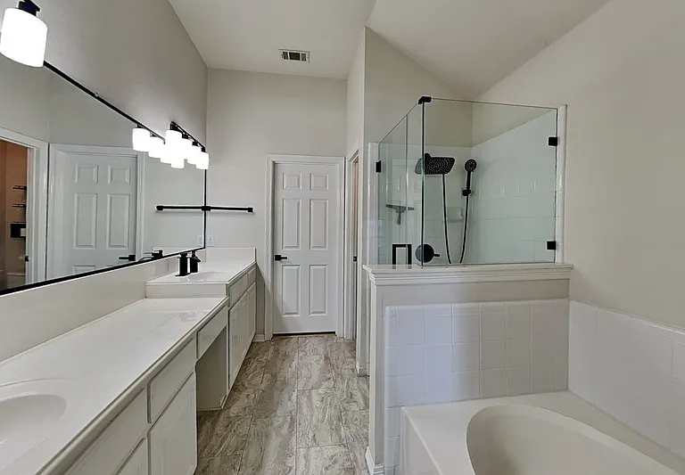 1716 Alpine Dr — Photo 10