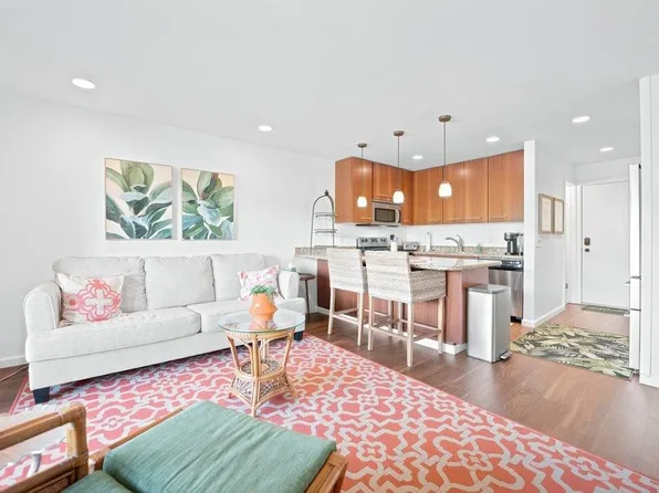 3740 Lower Honoapiilani Rd APT F303, Lahaina, HI 96761