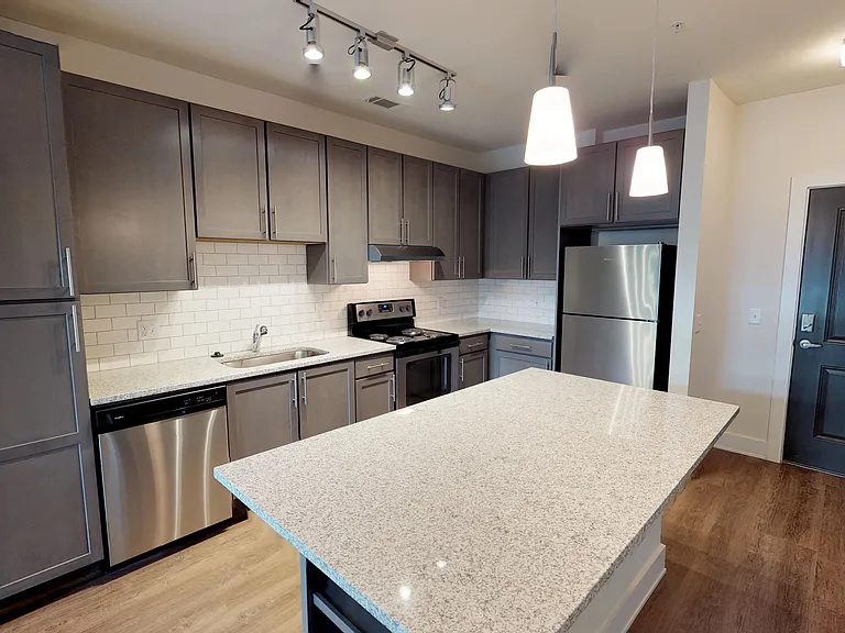 The Kirkwood Apartments at Edgewood — Photo 33