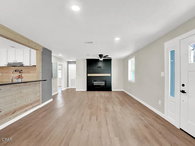 1408 Wilmont Ave — Photo 4
