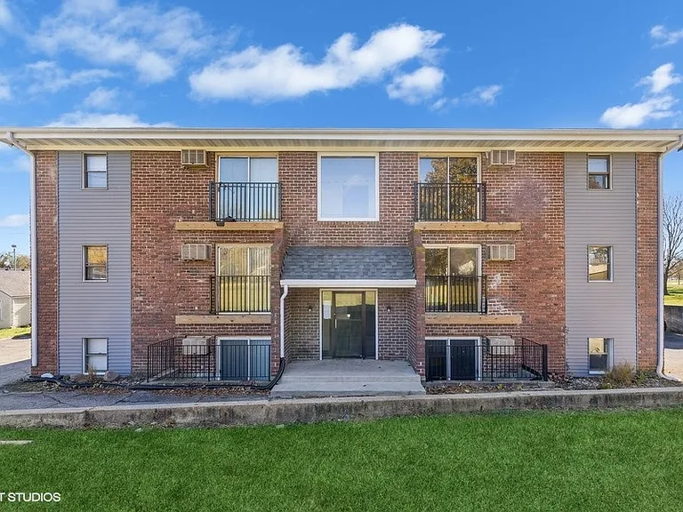 Twin Oaks Residences LLC — Photo 6