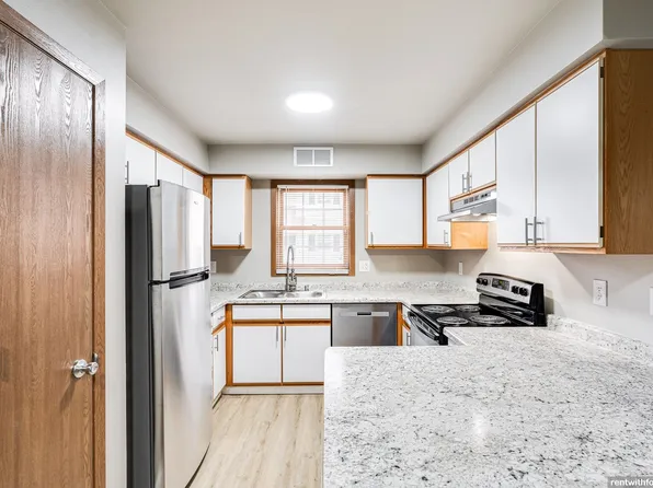 3121 Forest Rdg, Madison, WI 53704