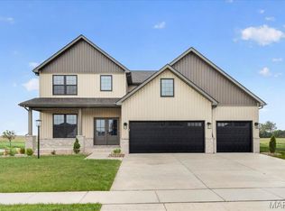 3020 Mobile Dr, Glen Carbon, IL 62034