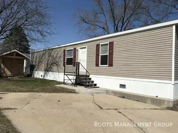 666 S Bluff St #746, South Beloit, IL 61080
