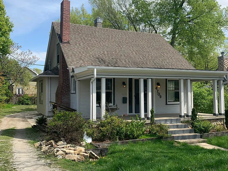4709 Holly St — Photo 1