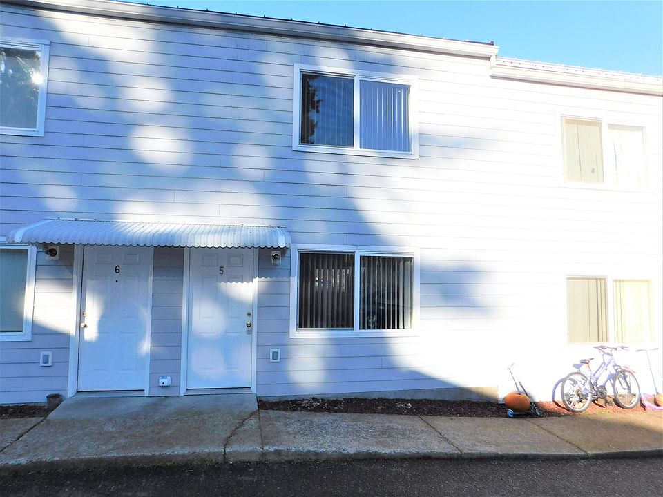 1st image of 555 Holbrook Ln #5