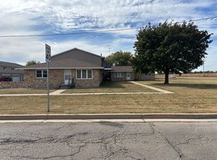 2301 Freeport Rd APT D, Sterling, IL 61081