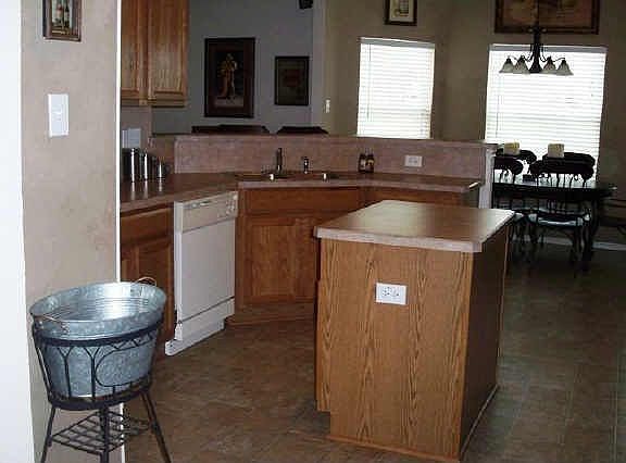 5th image of 105 Valen Dr