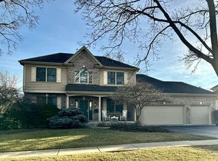 714 Pershing Ave, Wheaton, IL 60189