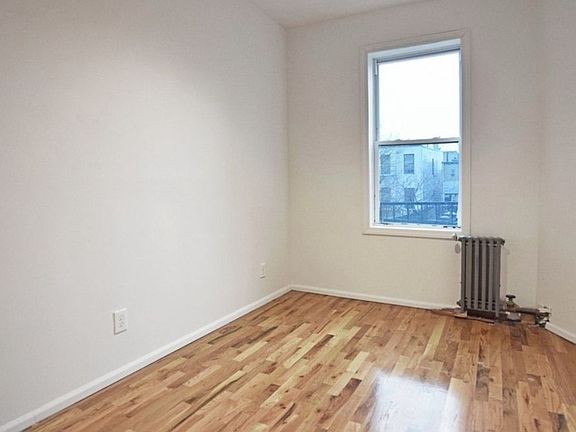 5th image of 23 Meserole St #3M