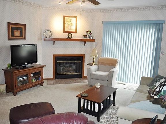 5th image of 1360 Azalea Dr