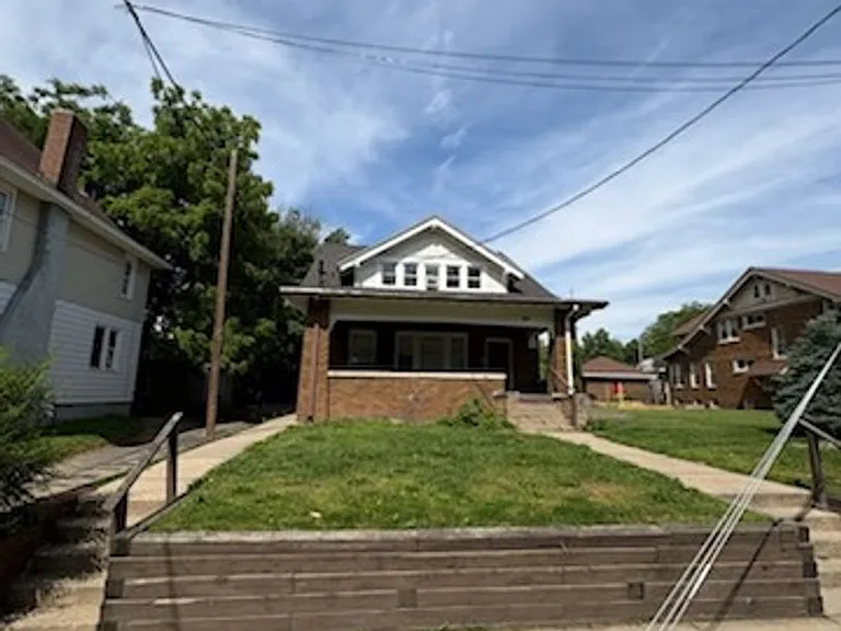 1833 N Wisconsin Ave — Photo 1