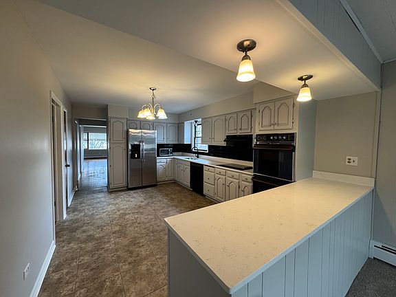 2nd image of 5626 N Luna Ave #2