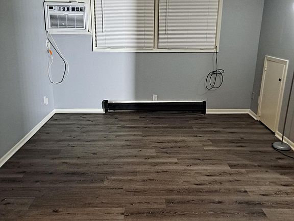 3rd image of 1804 E 6th St #3