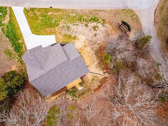 3rd image of 6903 Elna Marie Dr