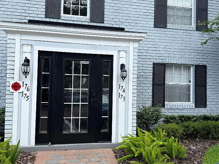 Lewfield Cir — Photo 3