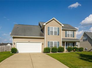 1933 Lioncoward Dr, Fayetteville, NC 28314