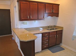 123 W Washington St #3, Morris, IL 60450