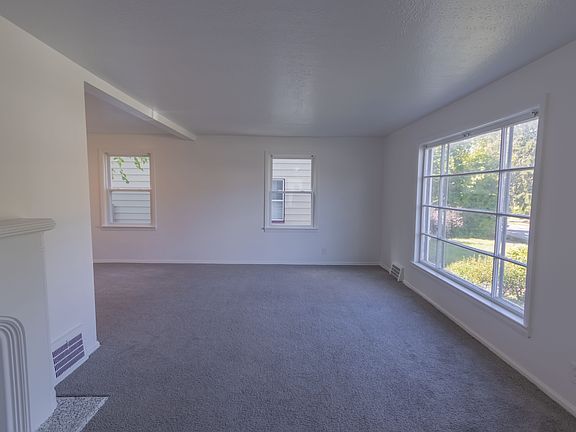 5th image of 15514 Talford Ave