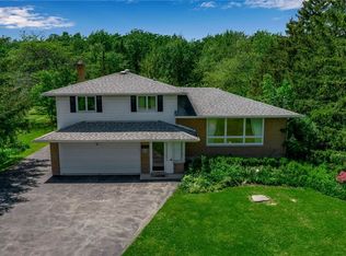 1896 Stony Point Rd, Grand Island, NY 14072