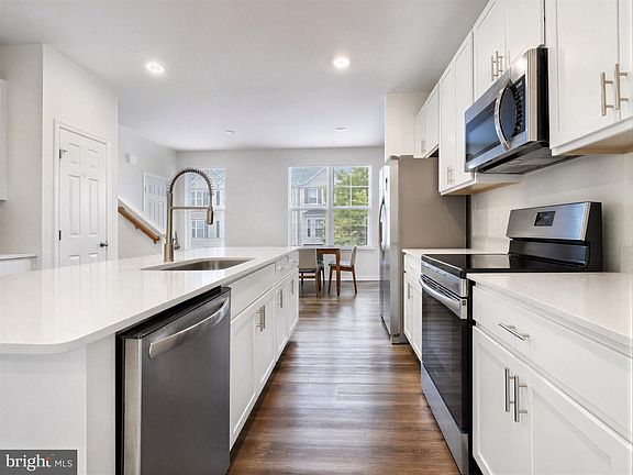 3rd image of 45710 N Maxine Way