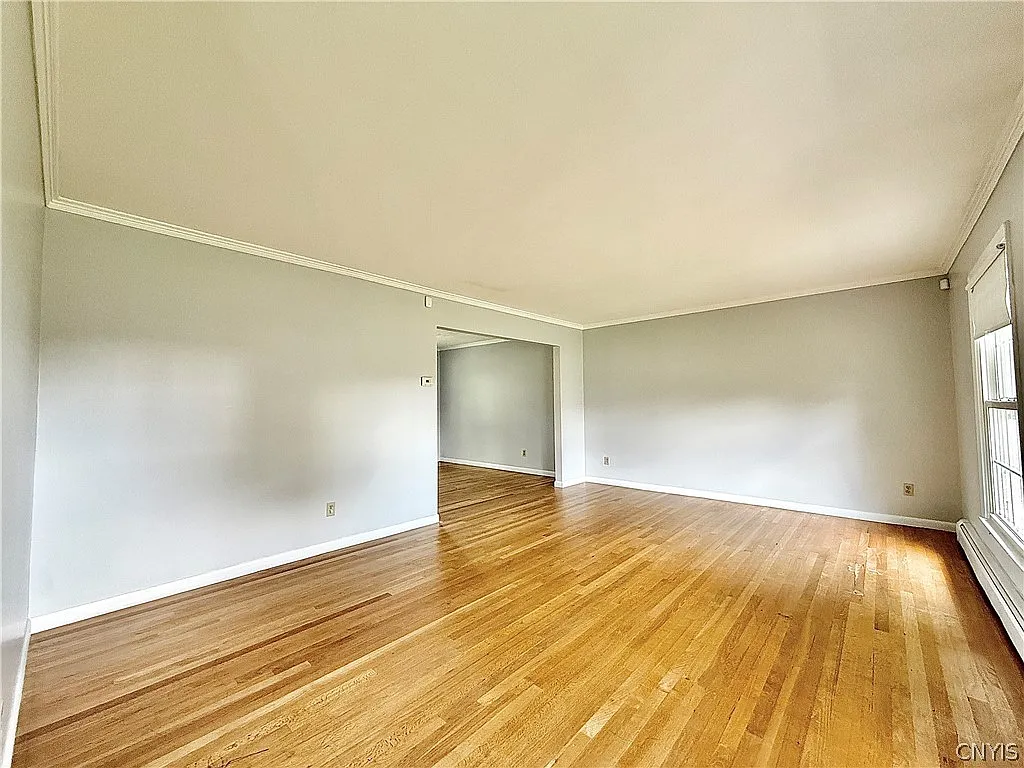 4 bed, 2.5 bath, 1980 sqft, $2,950 — Photo 3